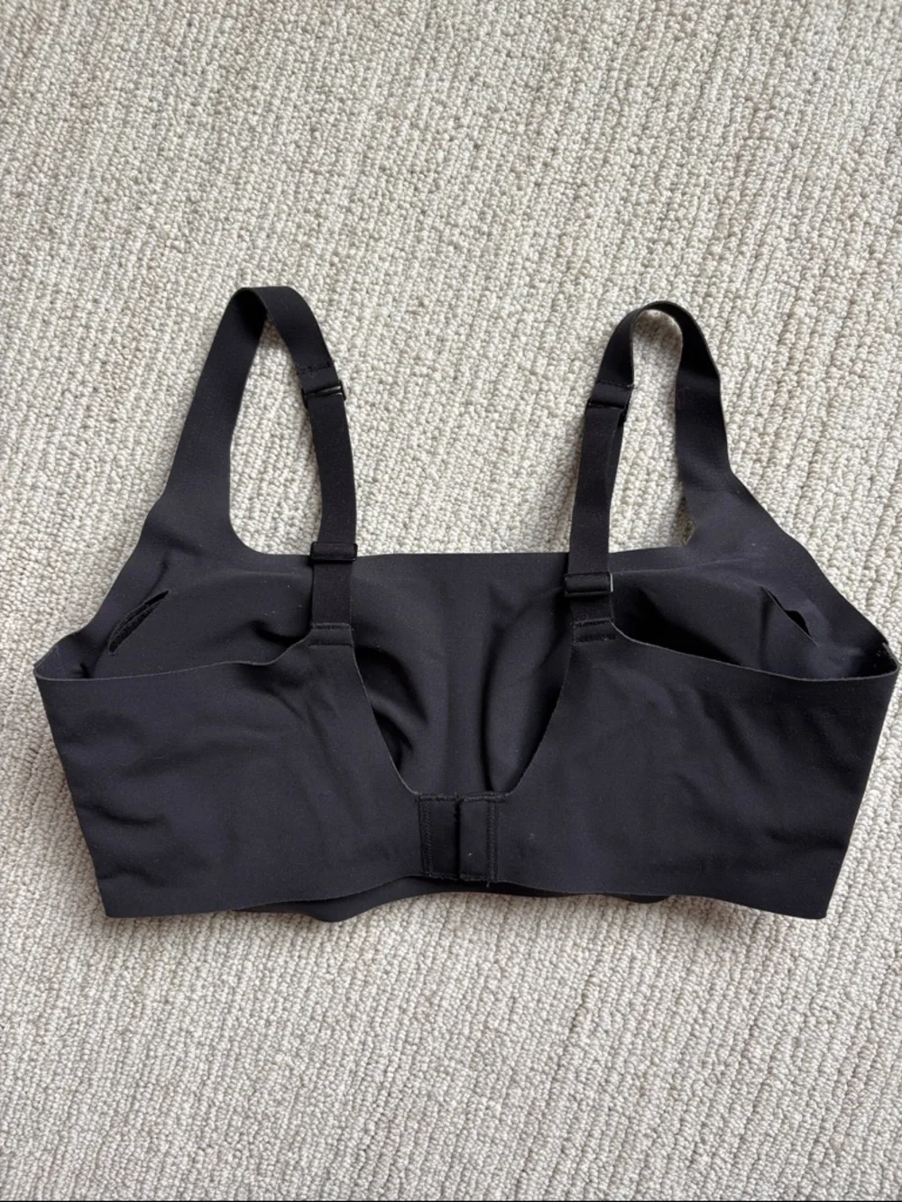 Skims Scoop Bralette - Picture 6 of 7